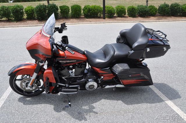 CVO® Street Glide®