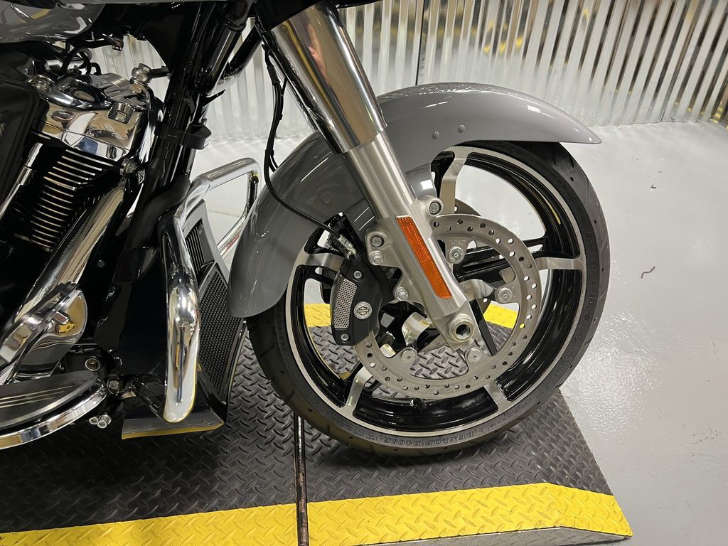 Road Glide®