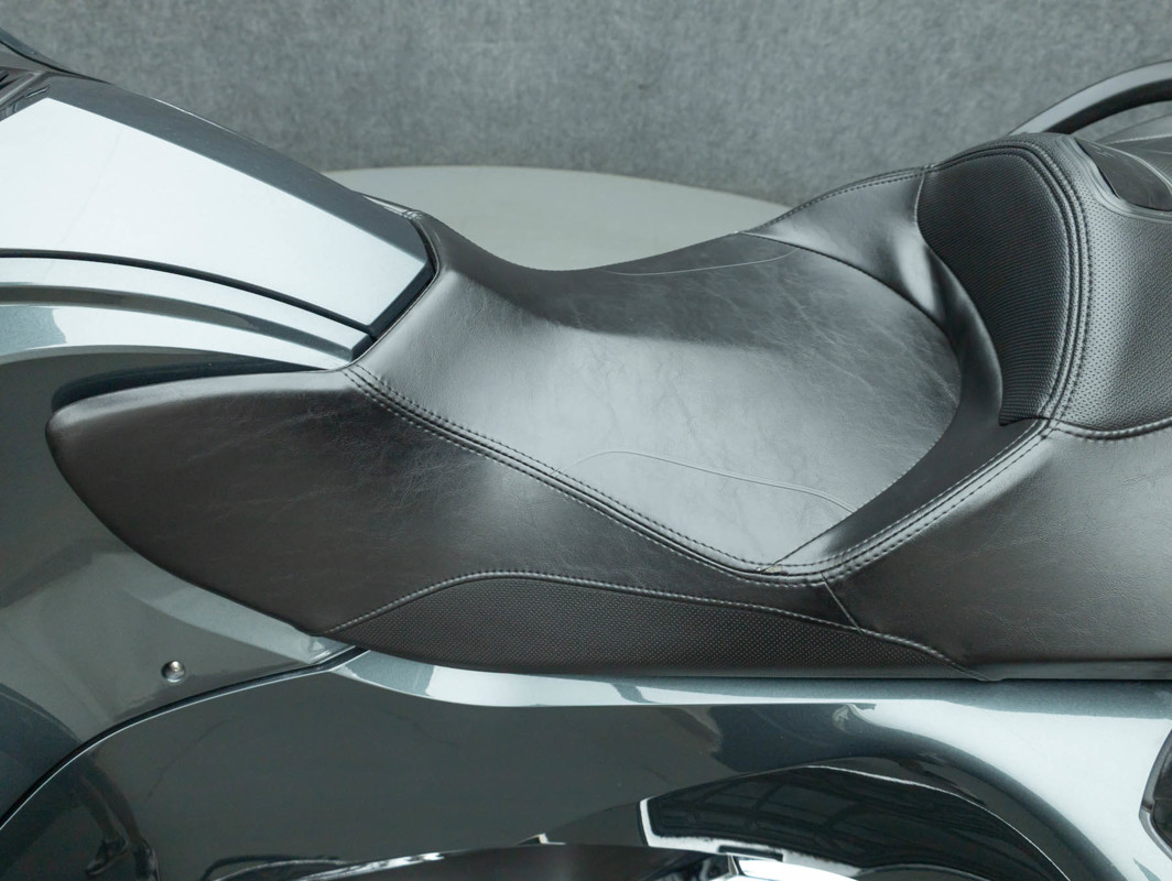 Spyder RT Limited Chrome