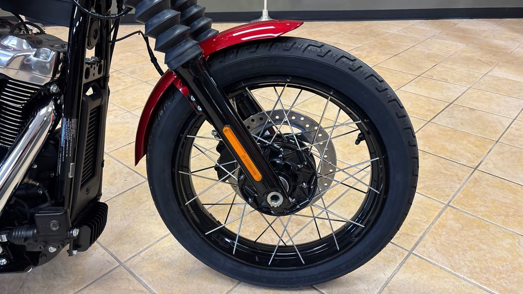 Street Bob®