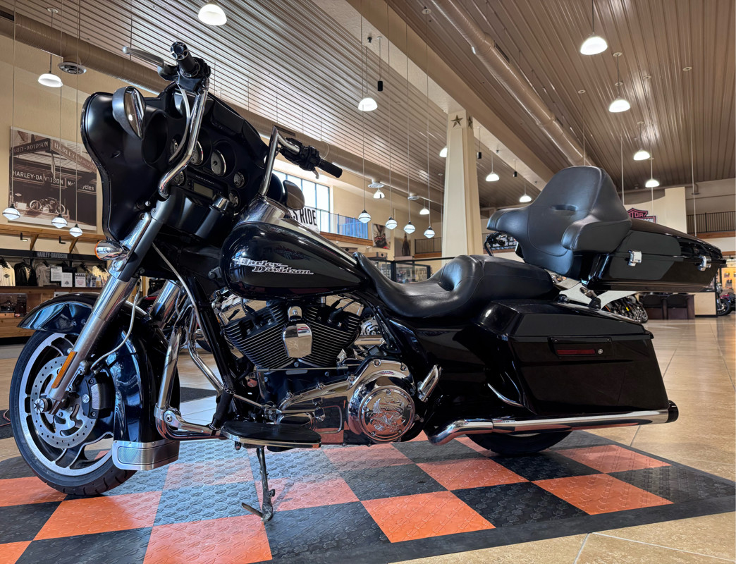 Street Glide®