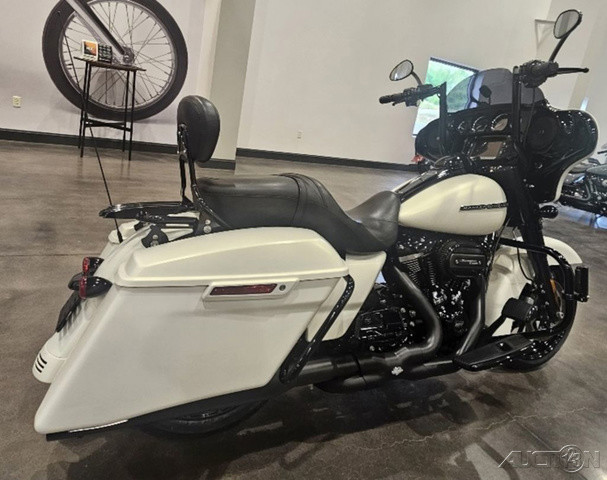 Street Glide® Special