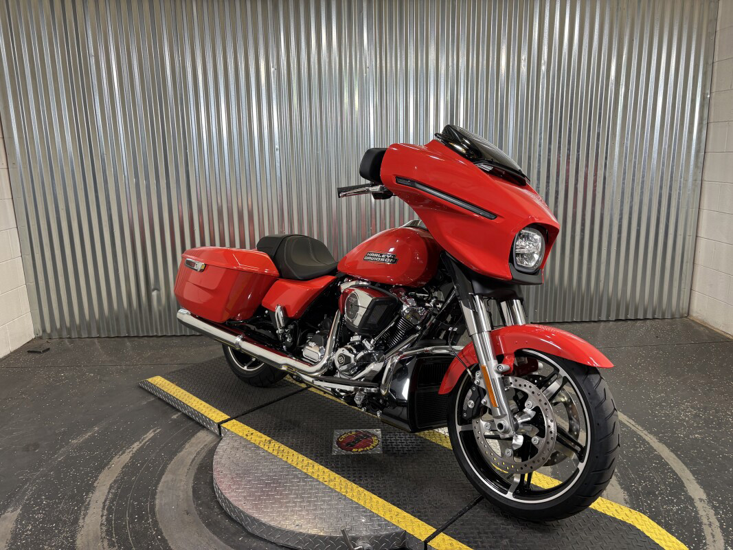 Street Glide®