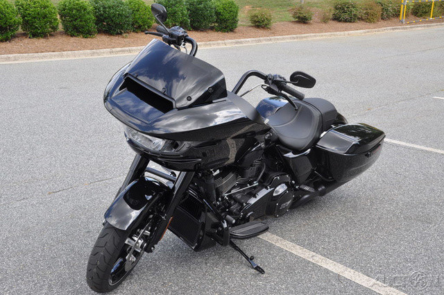 Road Glide®