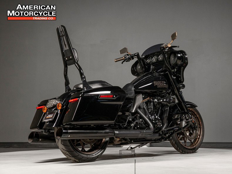 Street Glide® ST