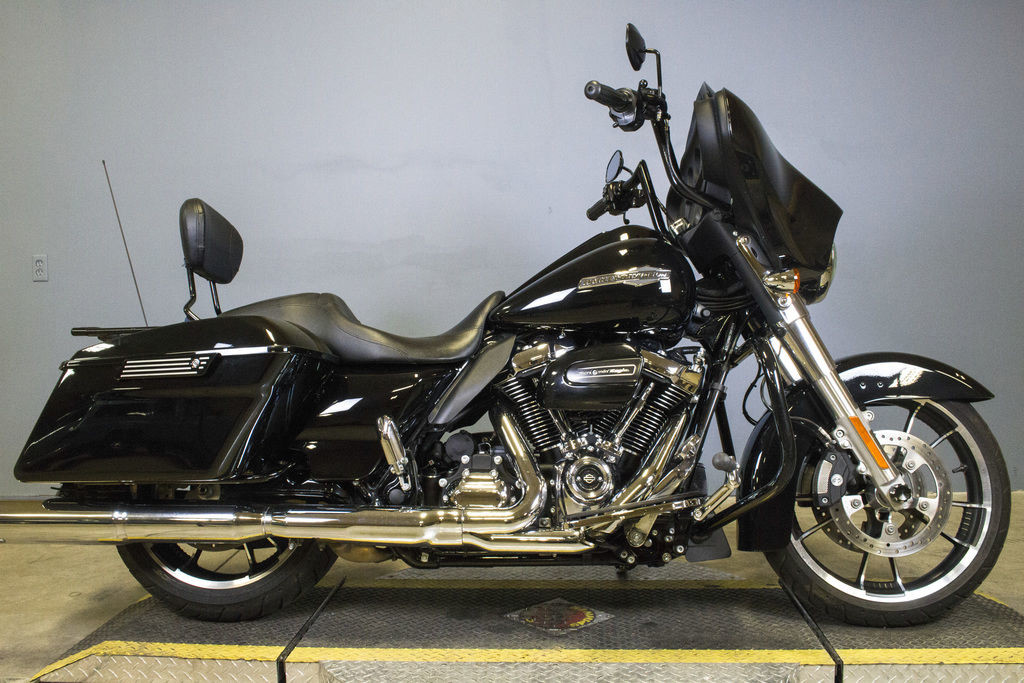 Street Glide®