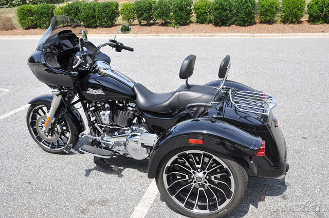Road Glide® 3