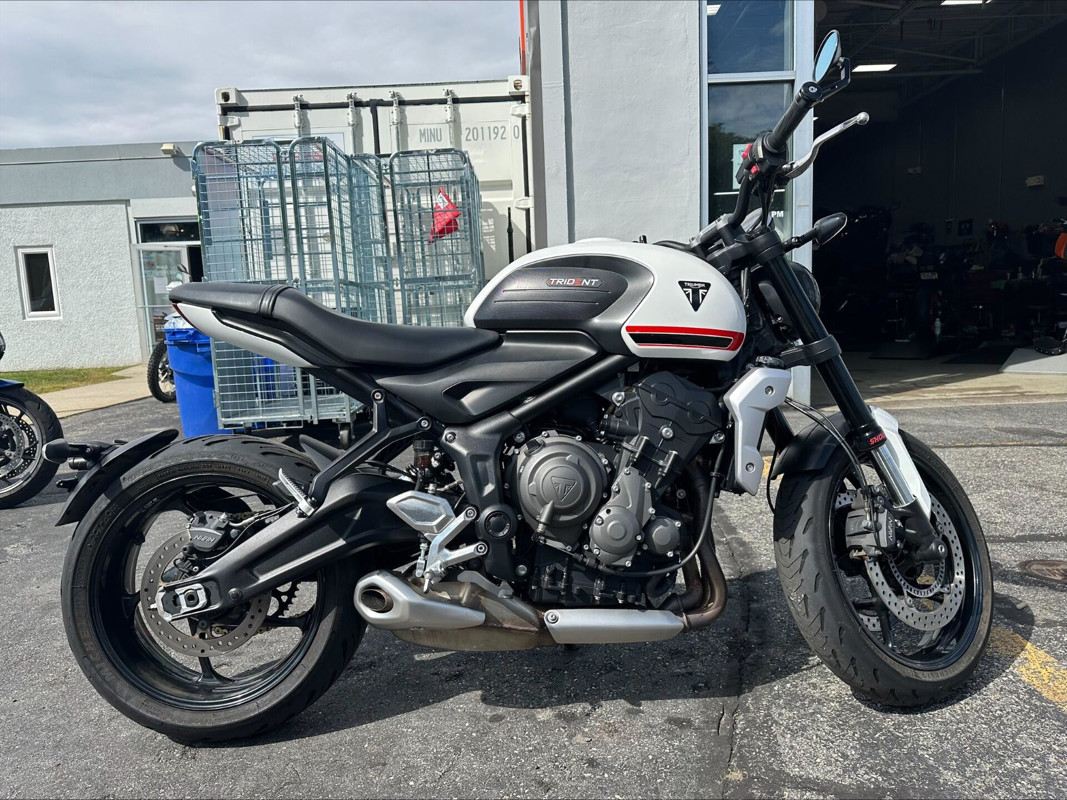 Trident 660