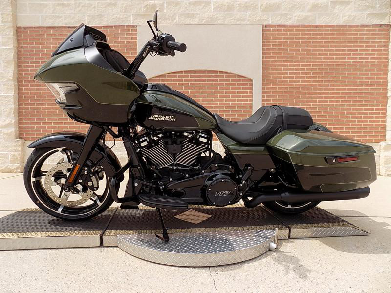 Road Glide®