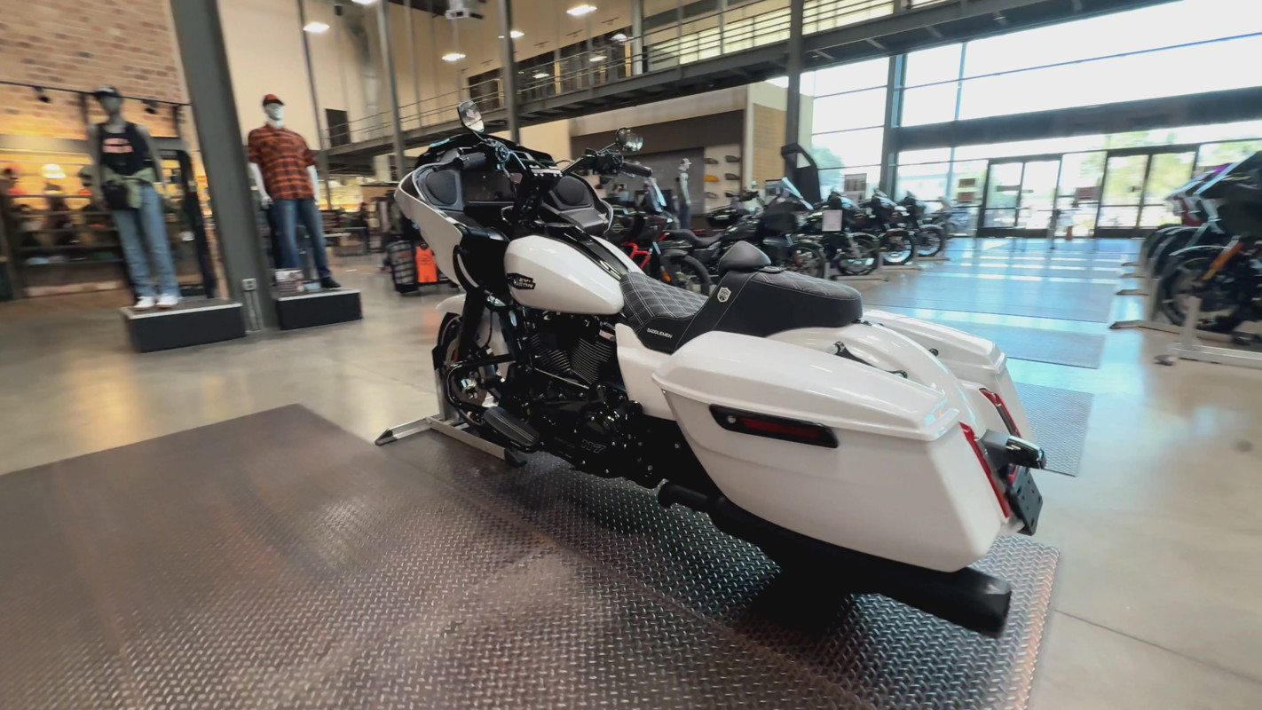 Road Glide®