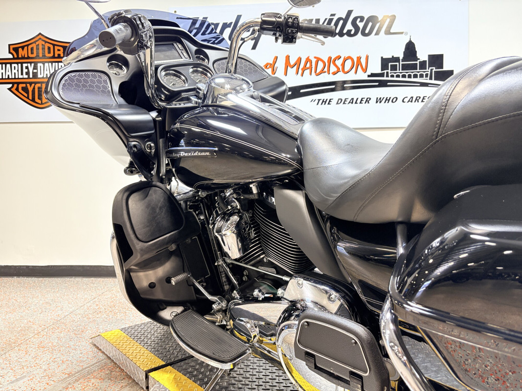 Road Glide® Ultra