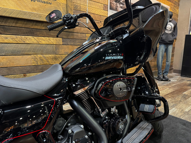 Road Glide®
