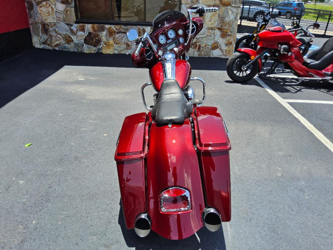 Street Glide®