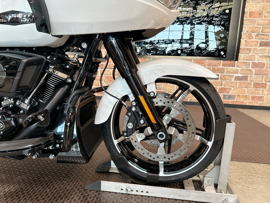 Road Glide®