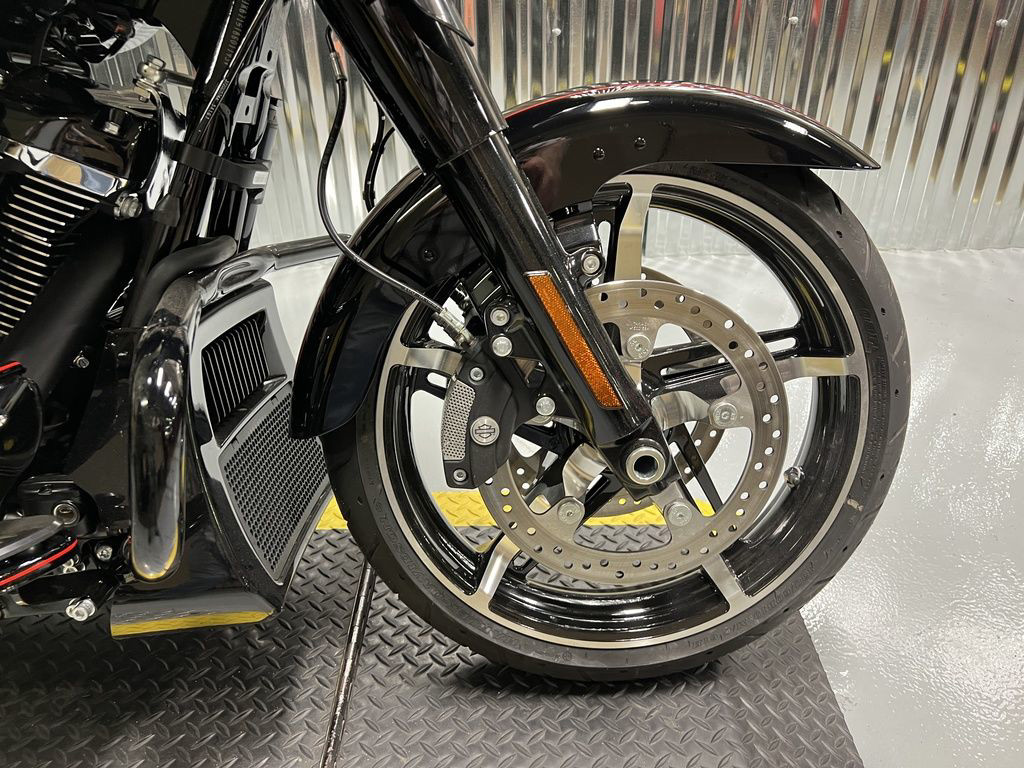 Street Glide®
