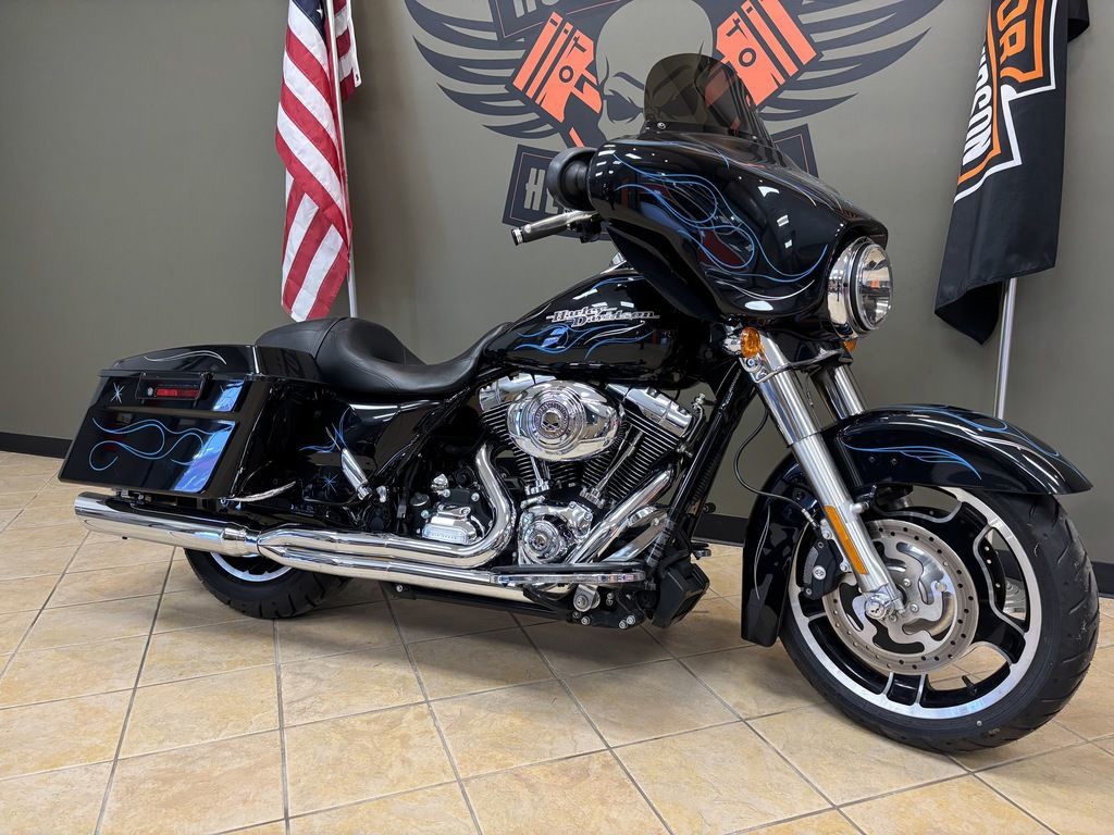 Street Glide®
