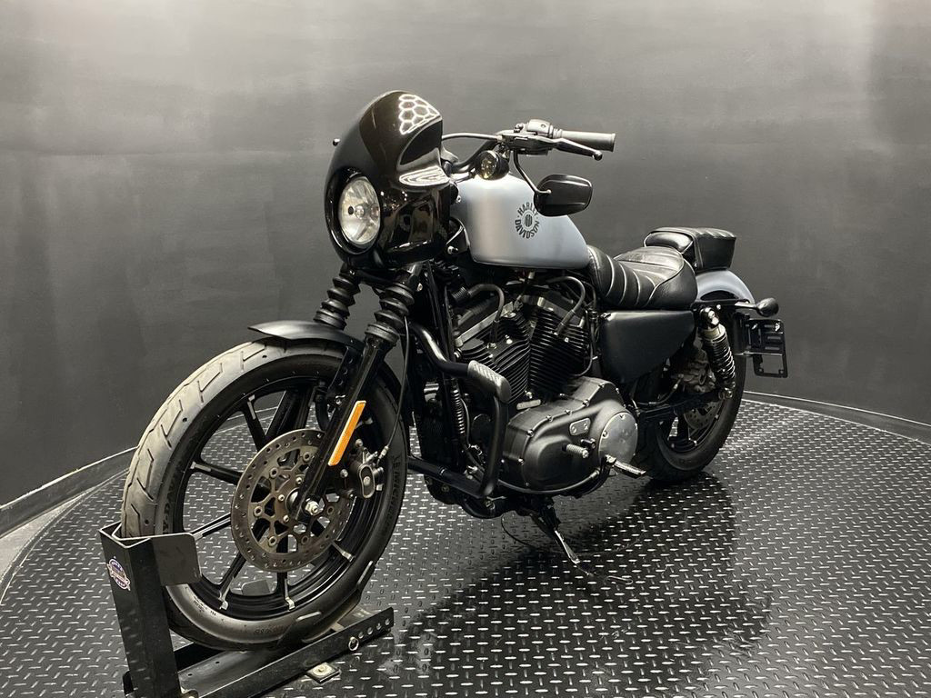 Iron 883®