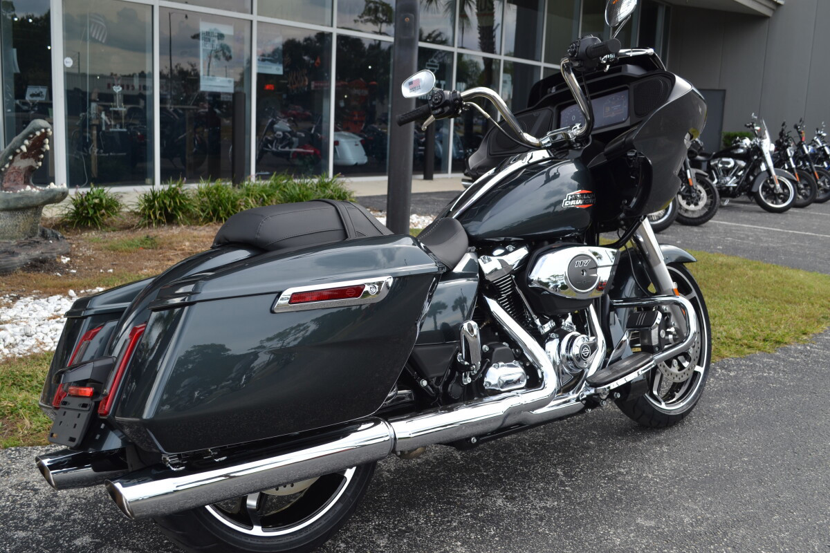 Road Glide®