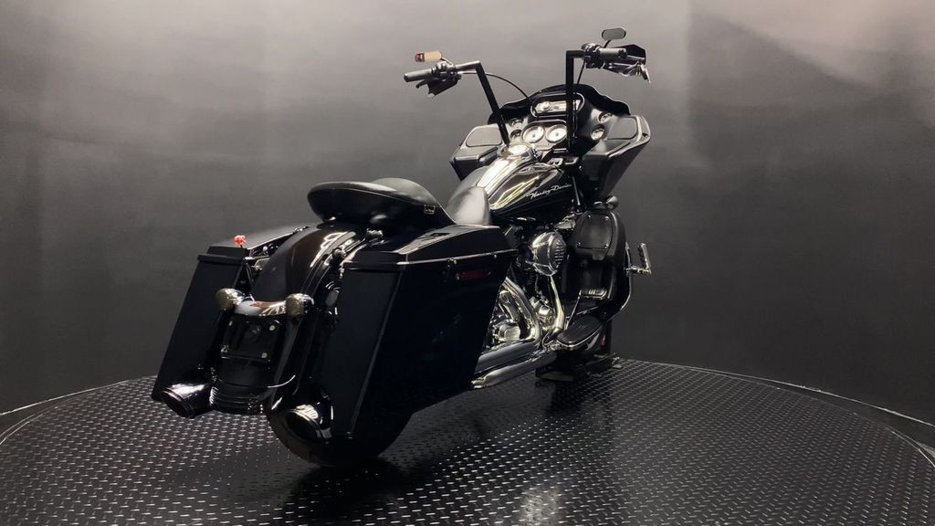 Road Glide® Custom