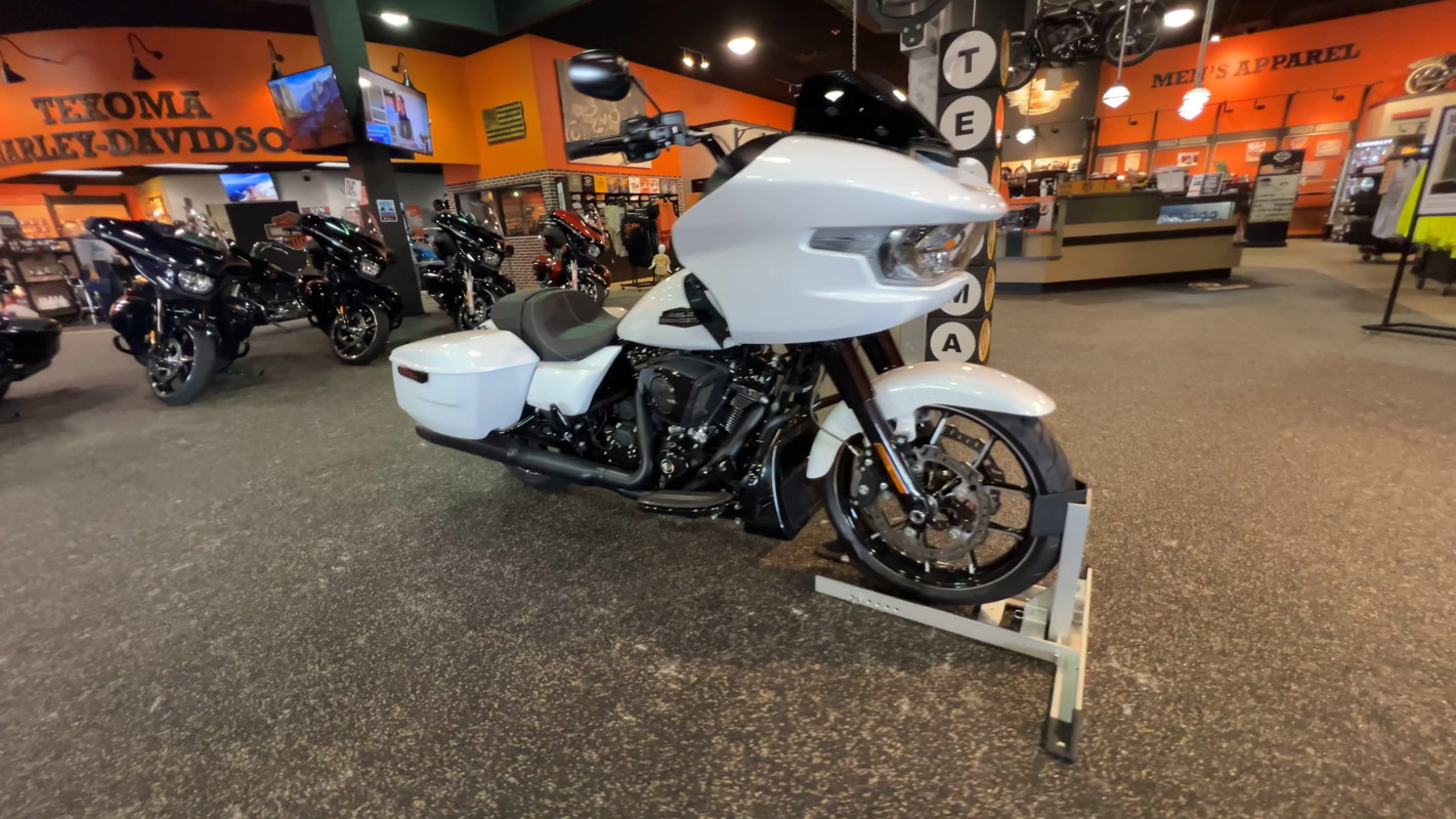 Road Glide®