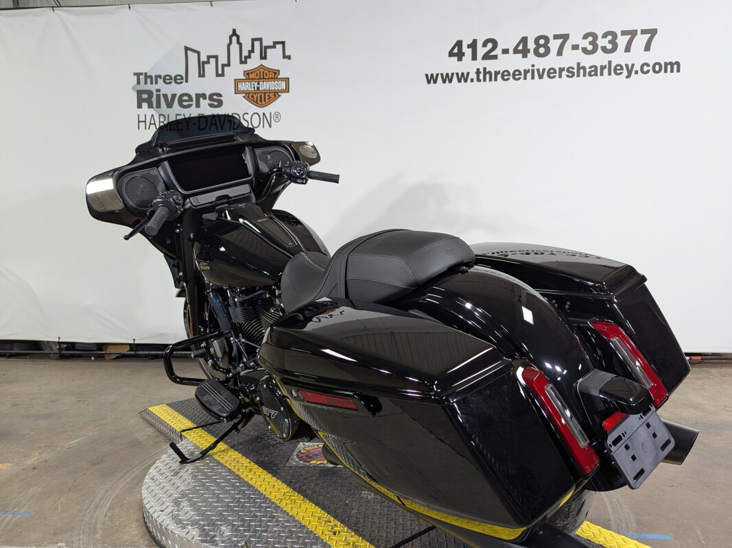 Street Glide®