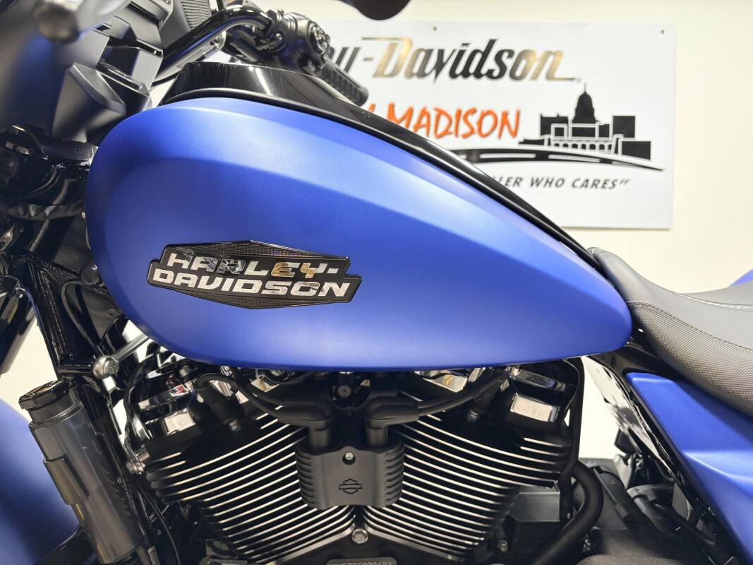 Street Glide®