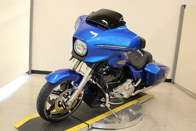 Street Glide®