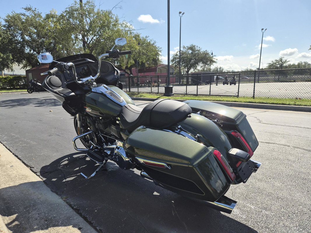 Road Glide®