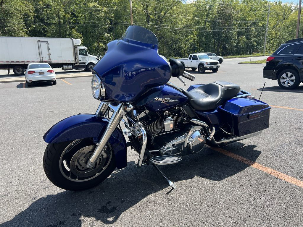 Street Glide®