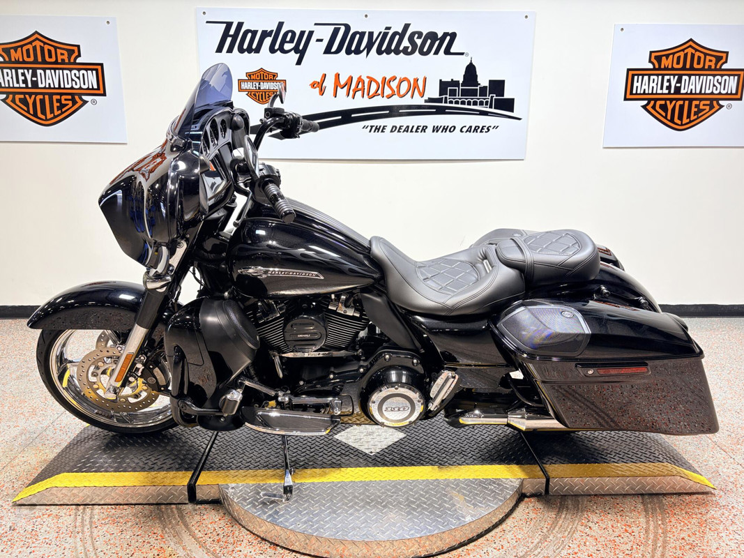 CVO® Street Glide®