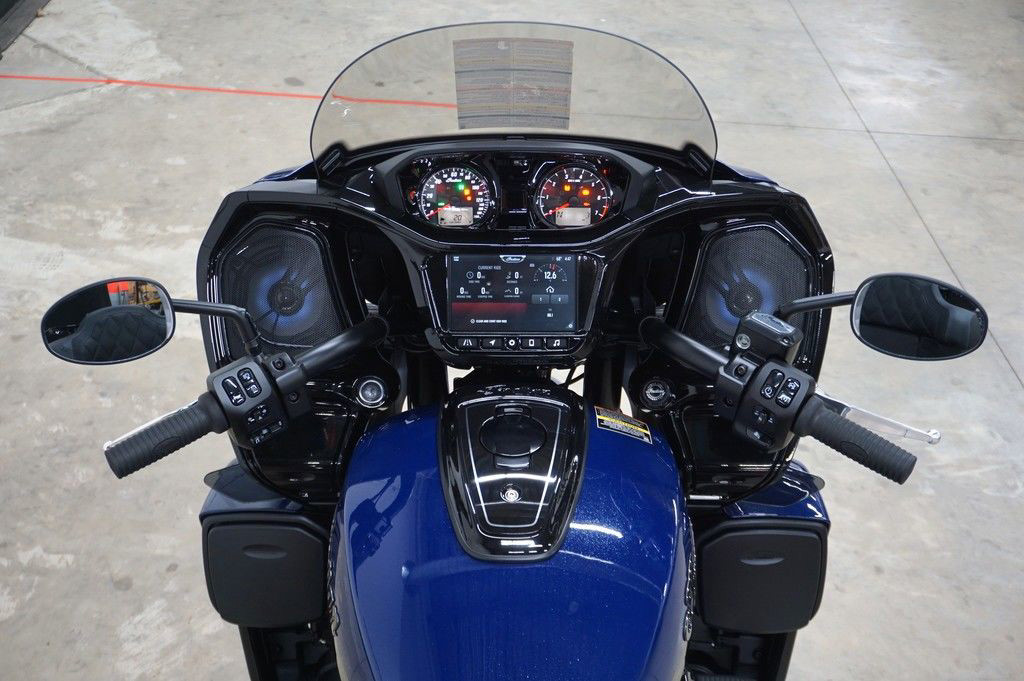 Pursuit Dark Horse 112