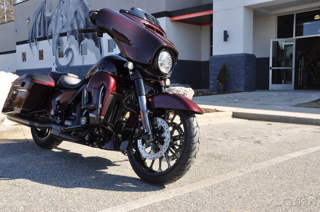 CVO® Street Glide®