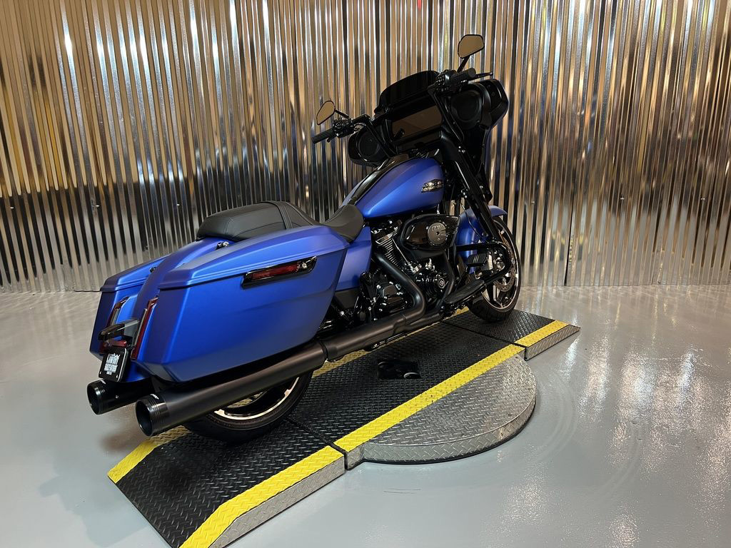 Street Glide®
