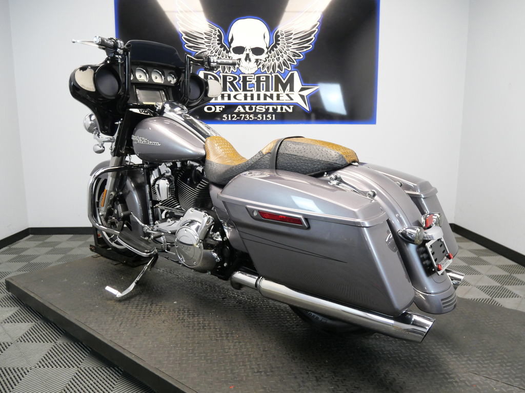 Street Glide® Special