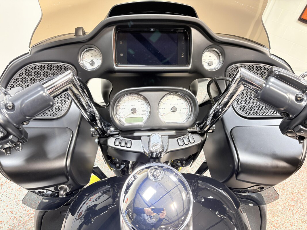 Road Glide®
