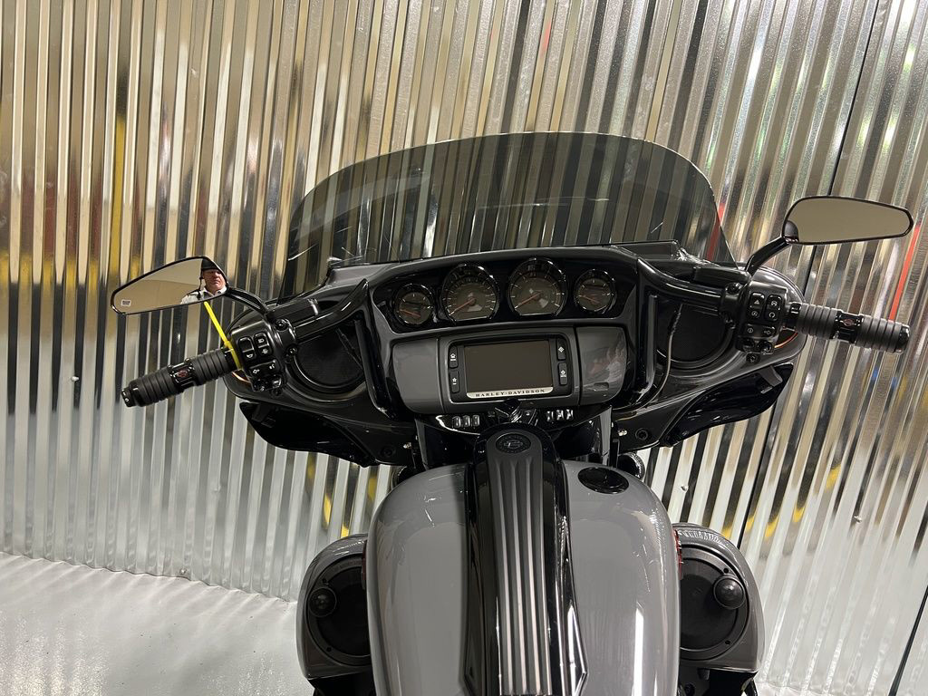 CVO® Street Glide®