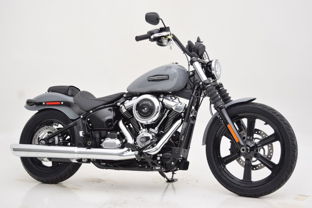 Street Bob®