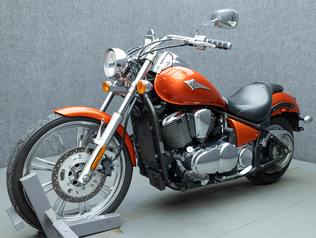 Vulcan 900 Custom
