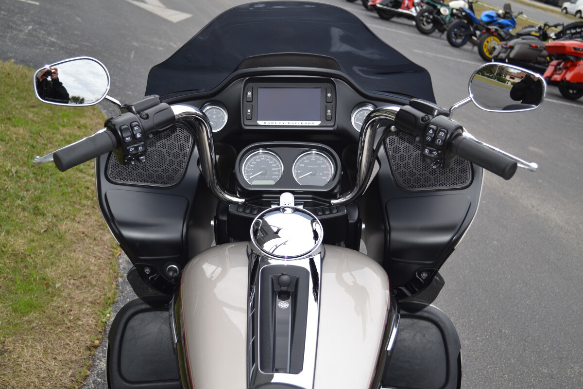 Road Glide® Ultra