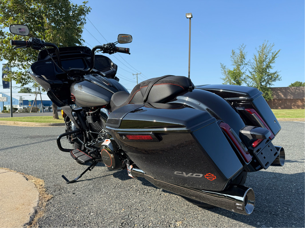 CVO® Road Glide®
