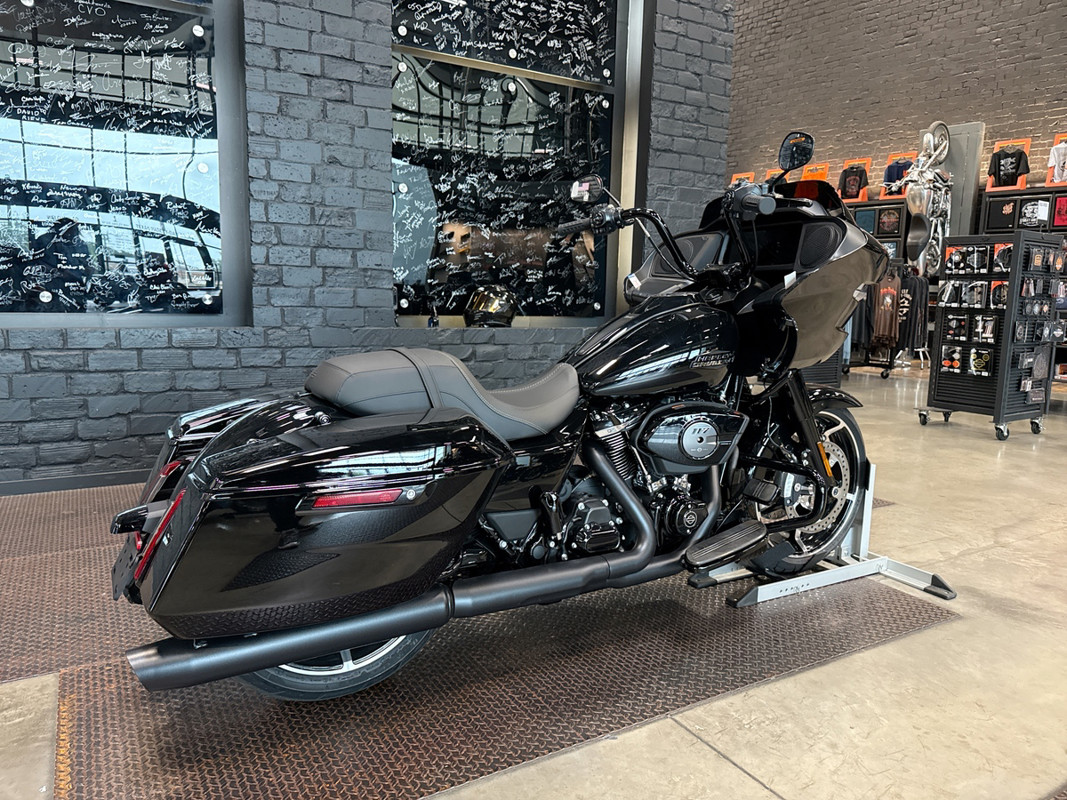 Road Glide®