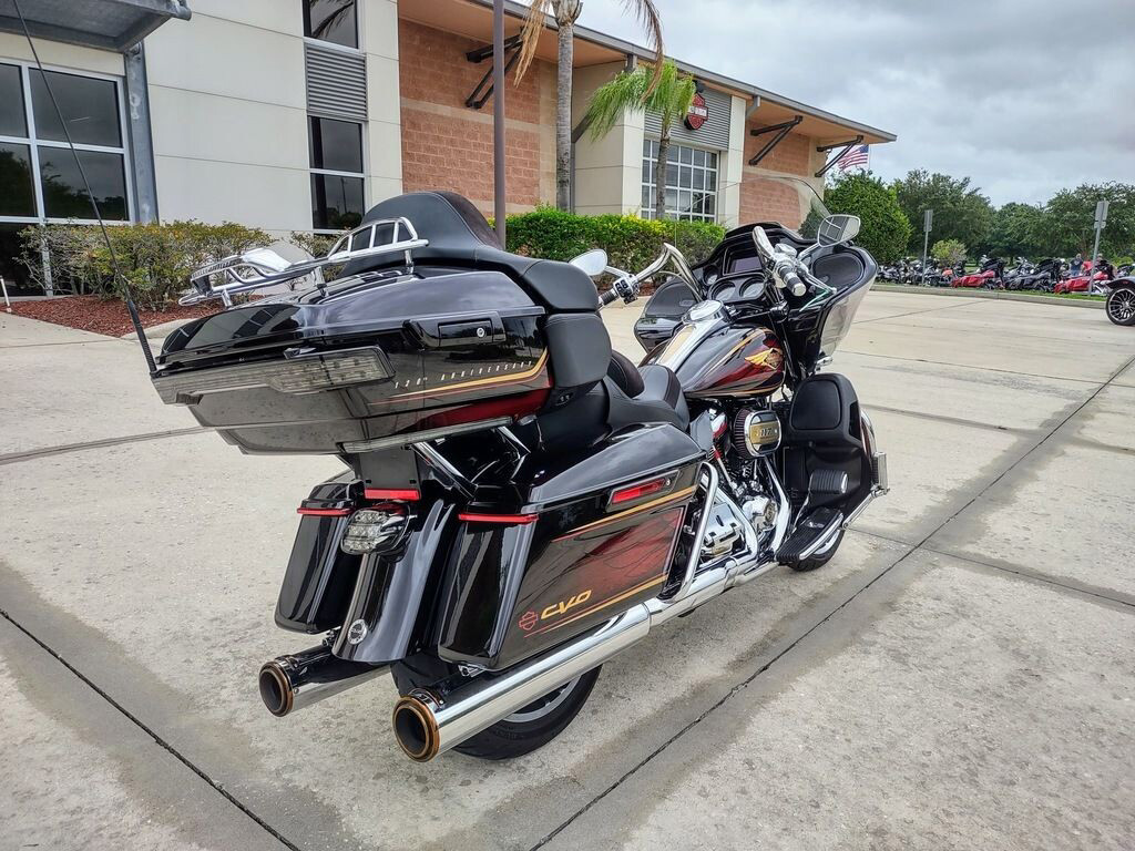 CVO® Road Glide® Limited Anniversary