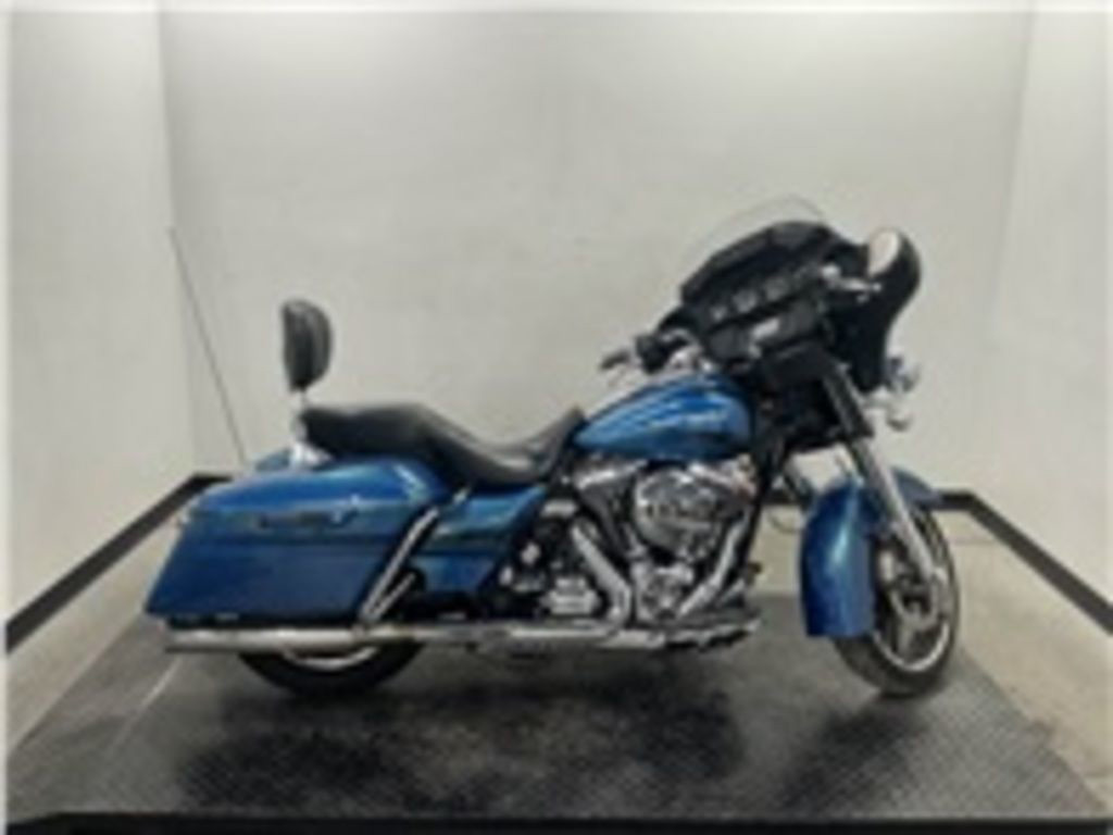 Street Glide®