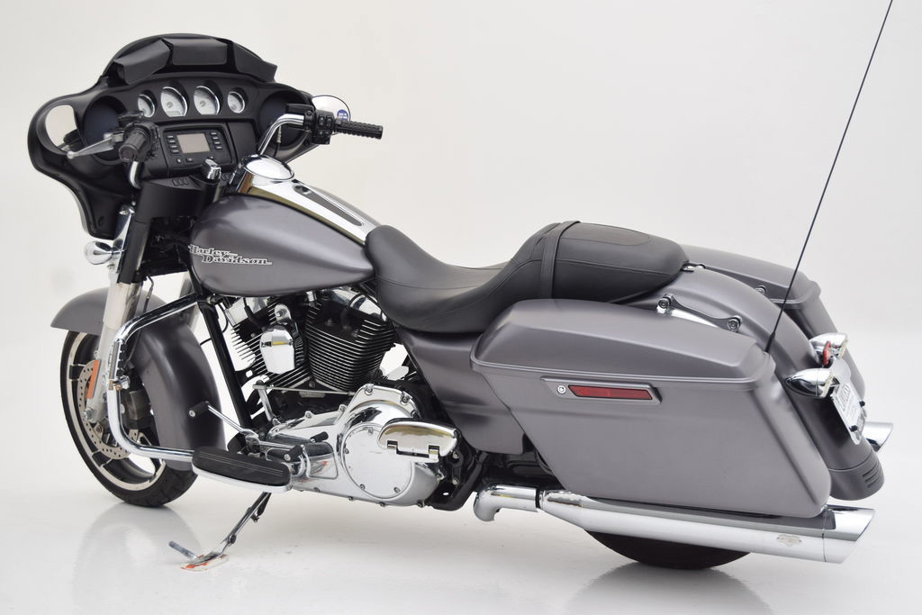 Street Glide®