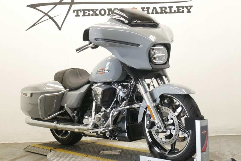 Street Glide®