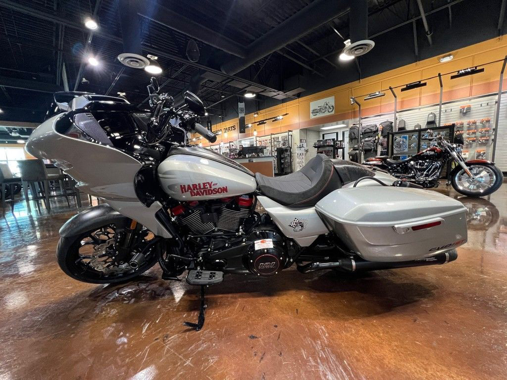 CVO® Road Glide® ST