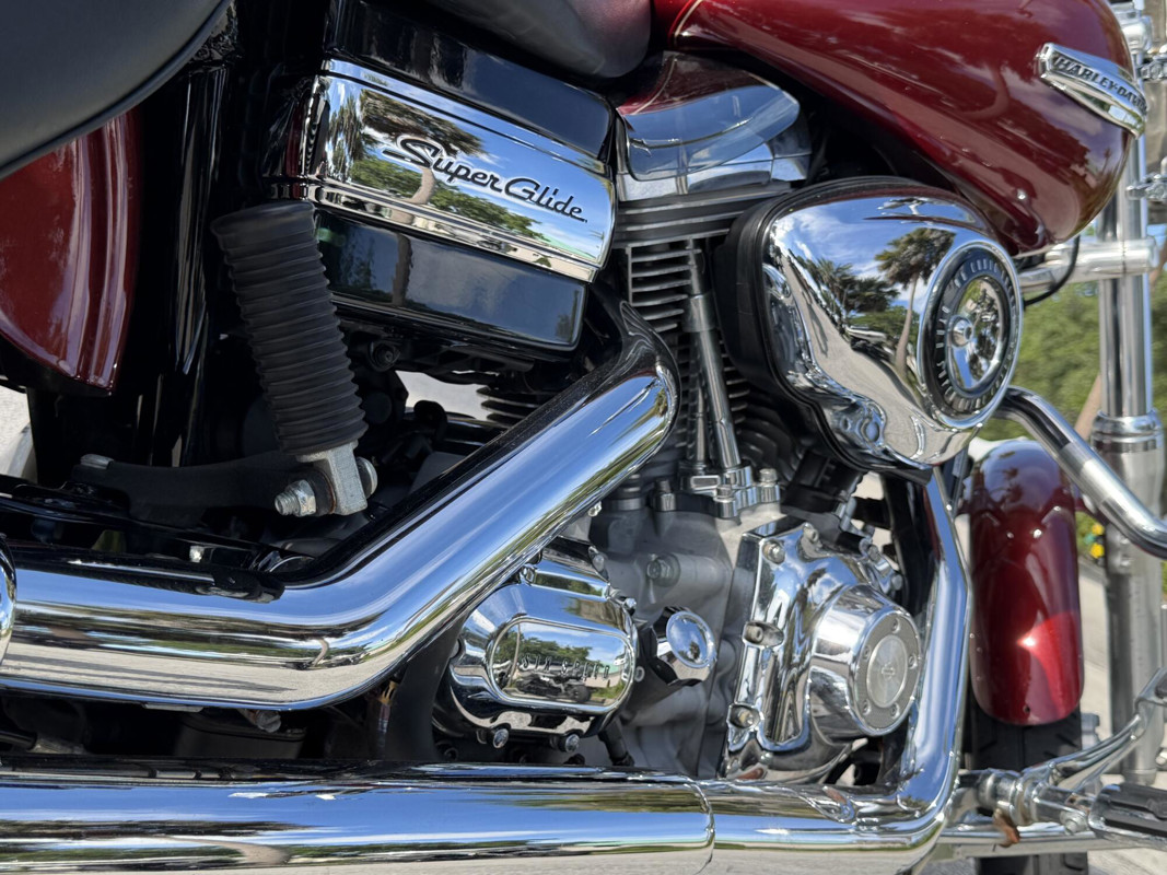 Dyna® Super Glide® Custom