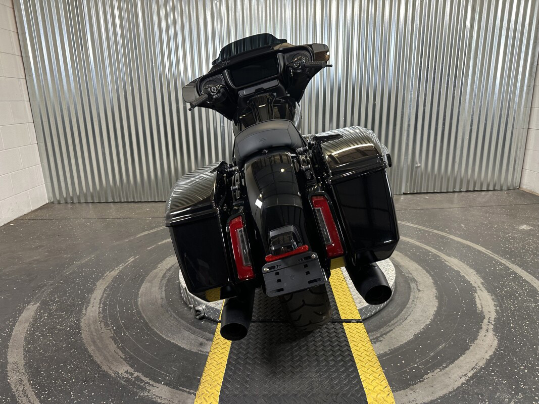 Street Glide®