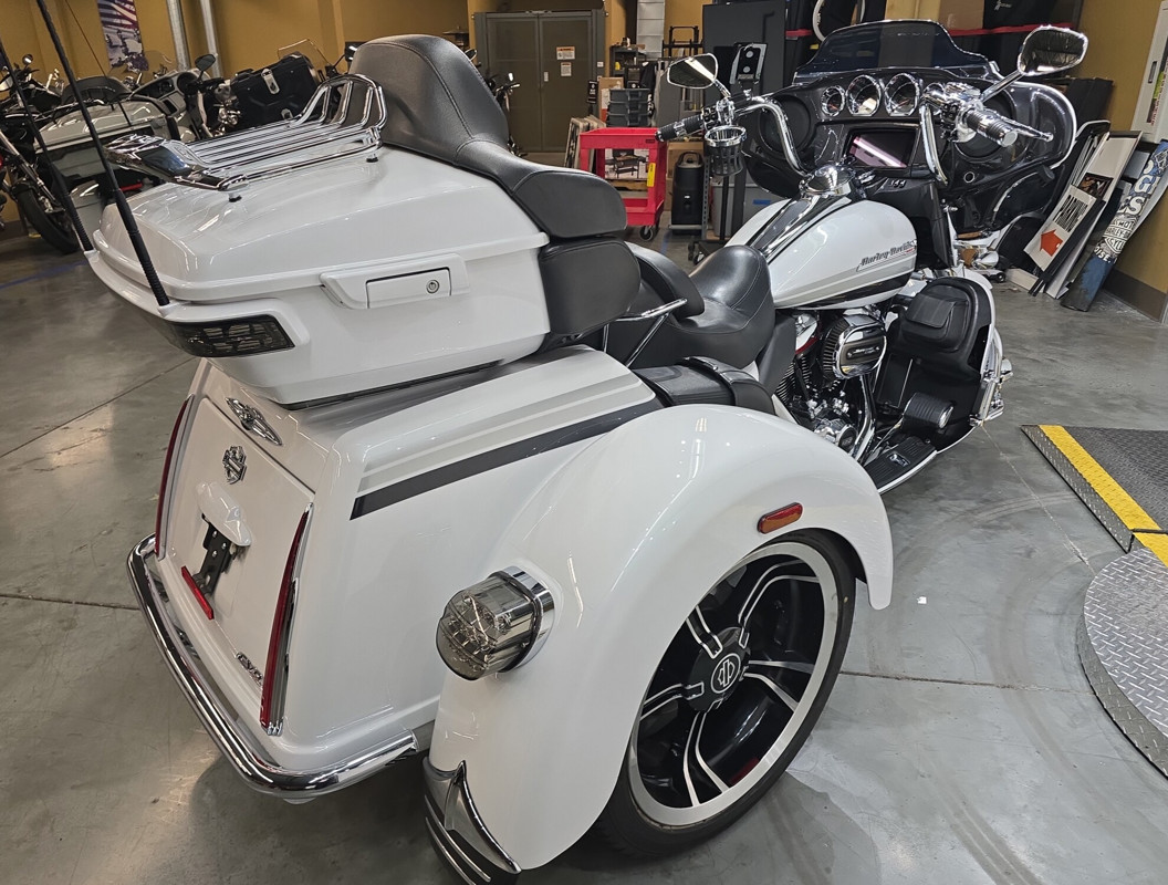 CVO Tri Glide® Ultra