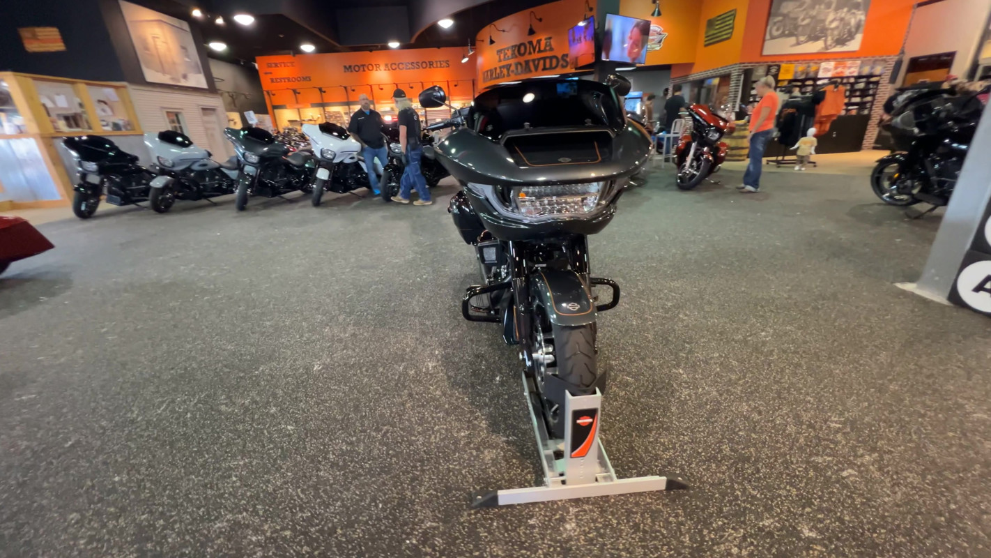 Road Glide®